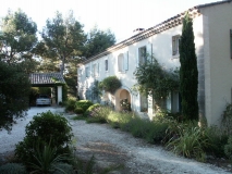 renovation-architecte-de-maison-piscine-baux-de-provence-maussane